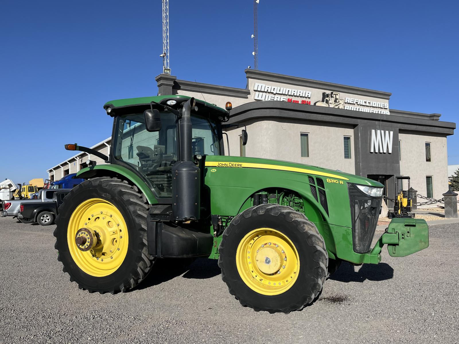 ./imagenes/INVOICE/2019/17674/JOHN DEERE 8310R (1).JPG